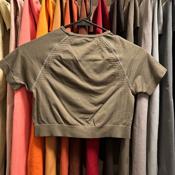 Alphalete amplify mocha short sleeve - Picture 2 of 4